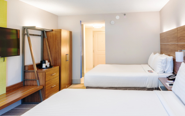 photo 4 of Holiday Inn Express Charleston by IHG