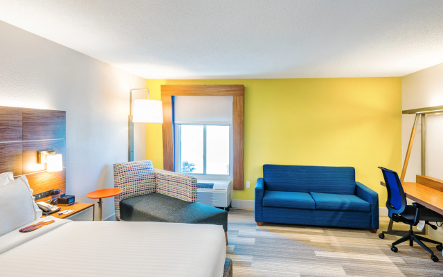 photo 5 of Holiday Inn Express Charleston by IHG