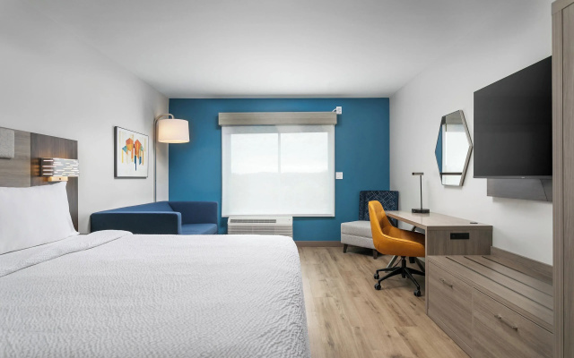 photo 3 of Holiday Inn Express Chattanooga - Hamilton Place by IHG Hotel