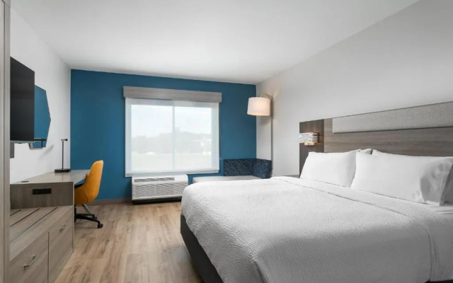 photo 4 of Holiday Inn Express Chattanooga - Hamilton Place by IHG Hotel
