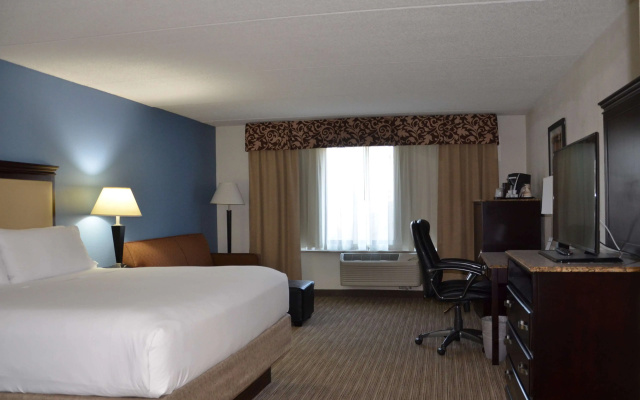 photo 3 of Radisson Hotel Schaumburg