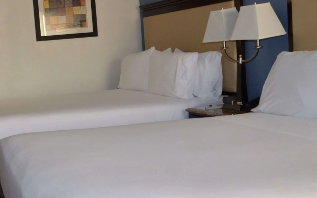 photo 4 of Radisson Hotel Schaumburg