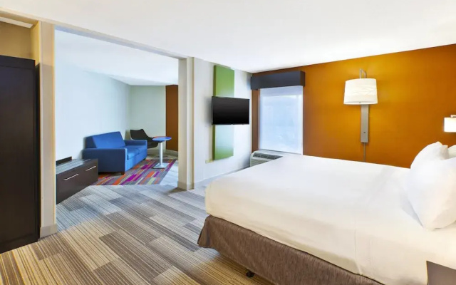 photo 4 of Holiday Inn Express Chicago Midway Airport