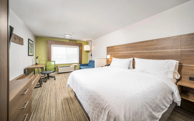 photo 3 of Holiday Inn Express Chicago NW - Vernon Hills by IHG