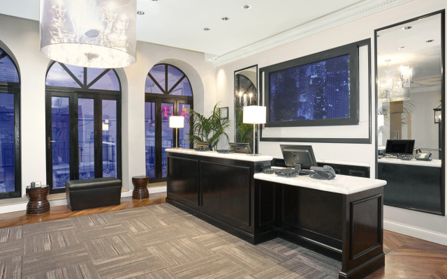 photo 4 of Holiday Inn Express Chicago - Magnificent Mile by IHG