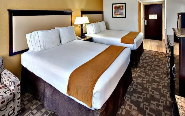 photo 5 of Holiday Inn Express Chicago Schaumburg