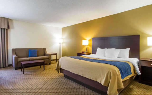 photo 3 of Quality Inn Clarksville - Exit 11
