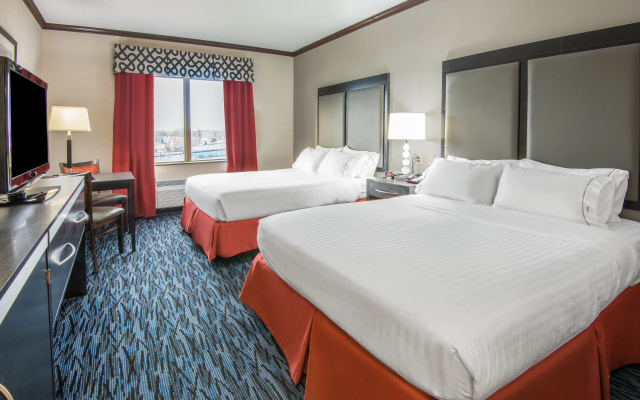 photo 3 of Holiday Inn Express Cleveland Airport - Brookpark by IHG