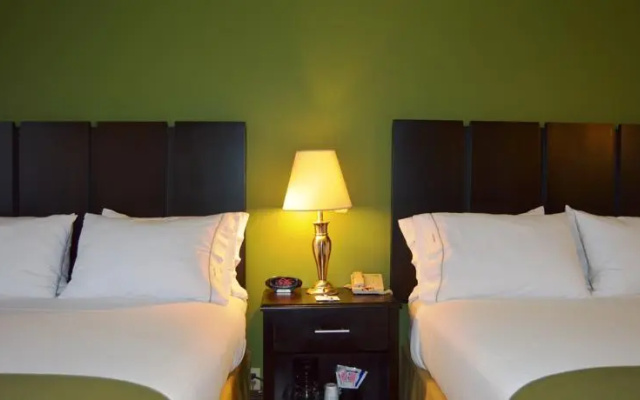 photo 4 of Holiday Inn Express Clinton Oklahoma