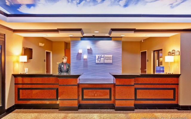 photo 2 of Holiday Inn Express Clinton by IHG