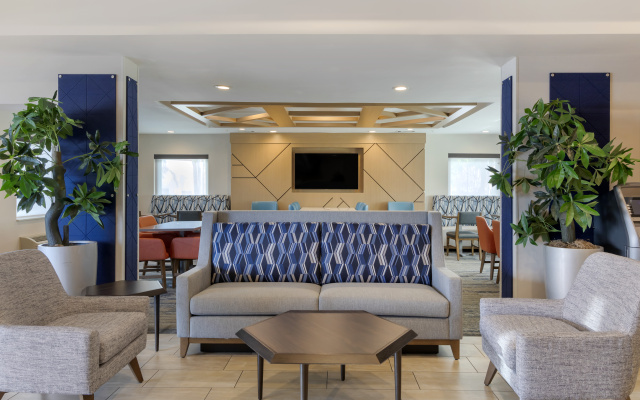 photo 2 of Holiday Inn Express San Bernardino - Colton by IHG