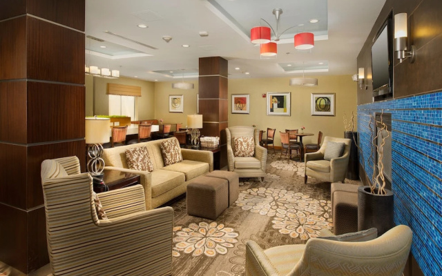 photo 2 of Holiday Inn Express Columbia East - Elkridge