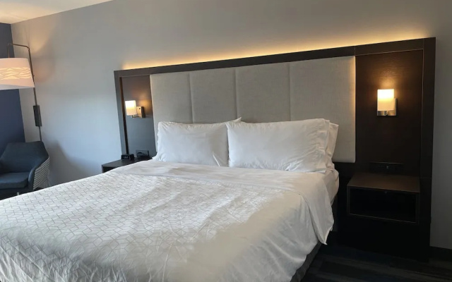 photo 5 of Holiday Inn Express Columbia East - Elkridge