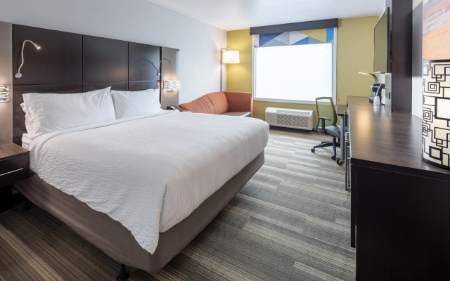 photo 5 of Holiday Inn Express Ft. Lauderdale Cruise-Airport by IHG