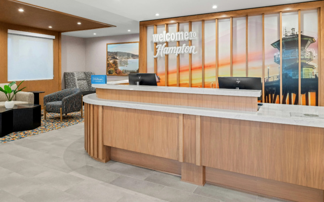 photo 2 of Hampton Inn by Hilton Costa Mesa Newport Beach