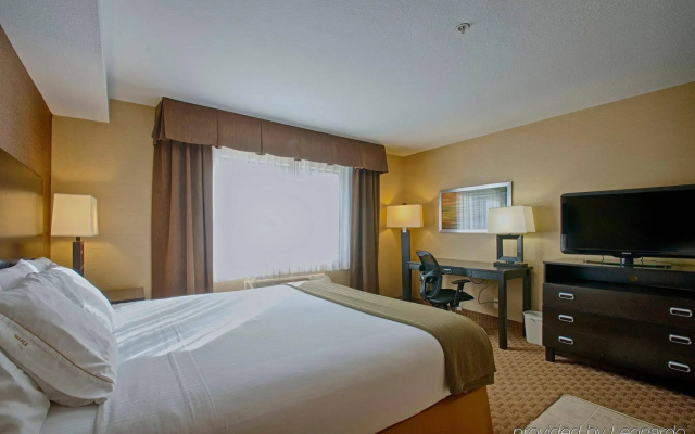 photo 4 of Hampton Inn by Hilton Costa Mesa Newport Beach