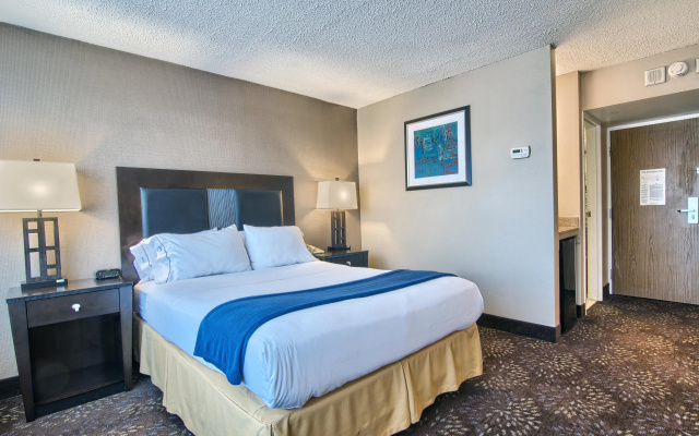 photo 5 of Holiday Inn Express Detroit-Birmingham by IHG