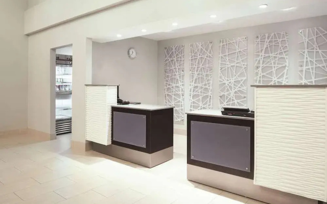 photo 4 of Holiday Inn Express Fairfield - Napa Valley