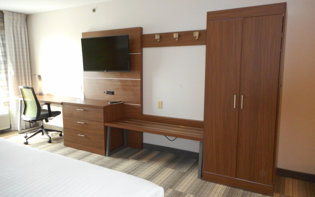 photo 5 of Holiday Inn Express Fairfield by IHG
