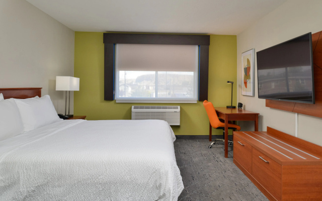 photo 5 of Holiday Inn Express Farmington - Bloomfield by IHG