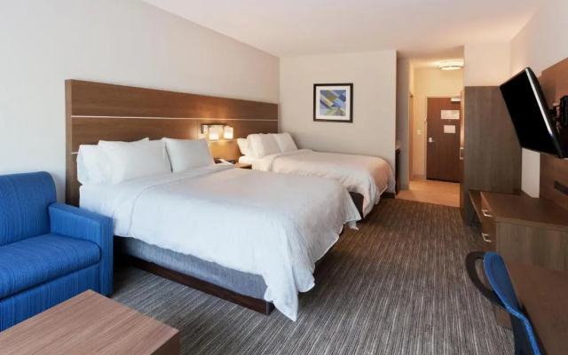 photo 5 of Holiday Inn Express Fayetteville