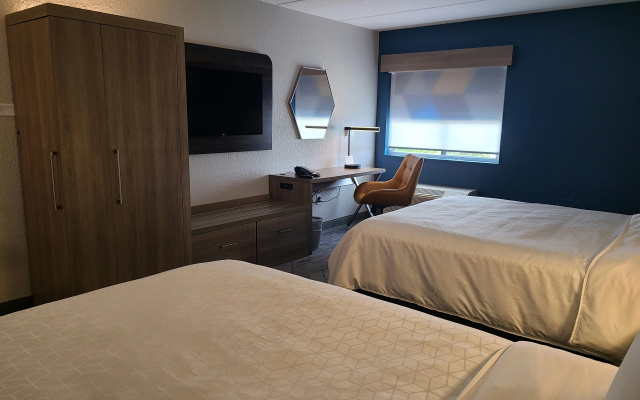 photo 5 of Holiday Inn Express & Suites Ft. Lauderdale N - Exec Airport by IHG