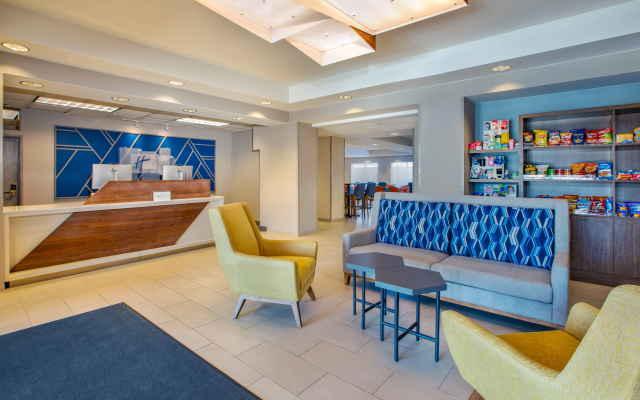 photo 2 of Holiday Inn Express Fremont by IHG