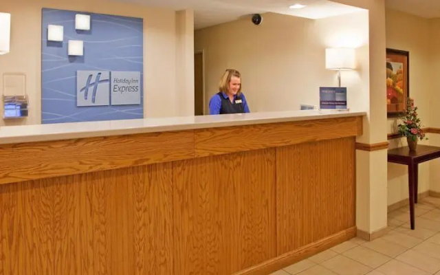 photo 2 of Holiday Inn Express Fulton