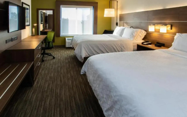 photo 2 of Holiday Inn Express Galleria Area