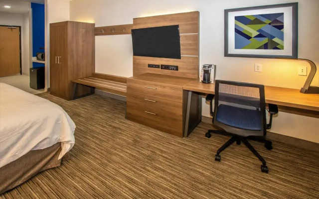 photo 5 of Holiday Inn Express Galleria Area
