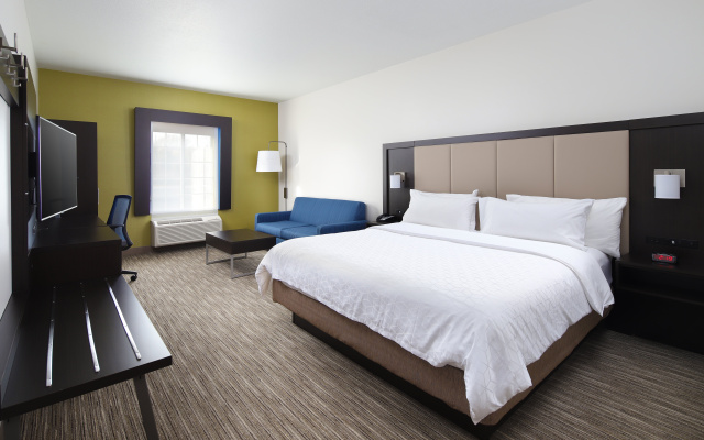 photo 4 of Holiday Inn Express Grand Rapids SW by IHG