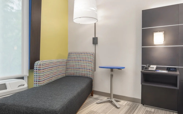 photo 4 of Holiday Inn Express & Suites Hardeeville - Hilton Head by IHG
