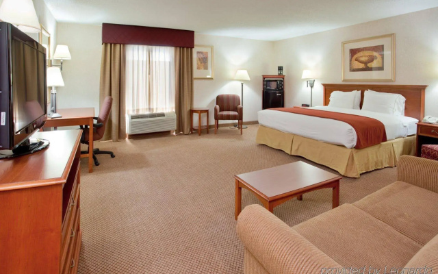 photo 4 of Seasons Inn & Suites Highland