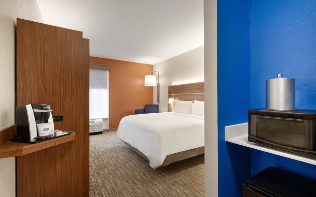 photo 5 of Holiday Inn Express Hotel & Suites Auburn - University Area by IHG