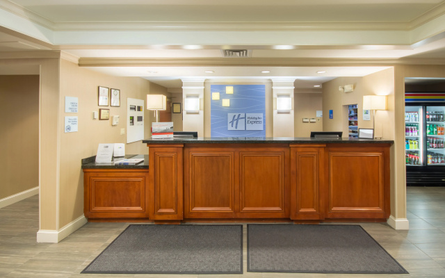 photo 2 of Holiday Inn Express Hotel & Suites Auburn by IHG