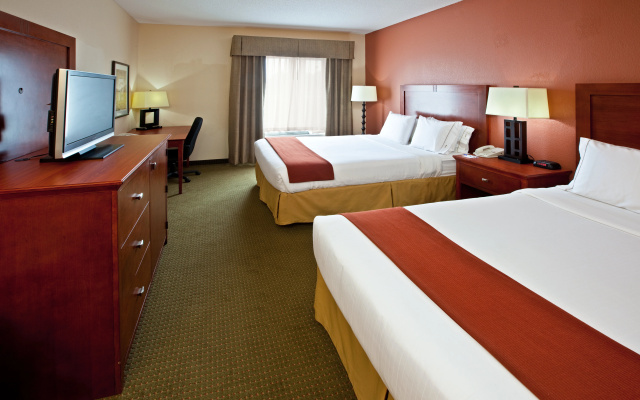 photo 3 of Holiday Inn Express Hotel & Suites Bedford by IHG
