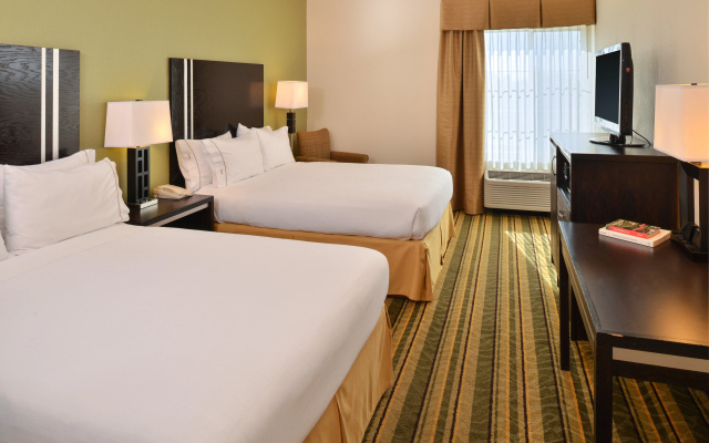 photo 3 of Holiday Inn Express Hotel & Suites Berkeley by IHG