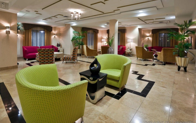 photo 2 of Holiday Inn Express Hotel & Suites Birmingham - Inverness by IHG