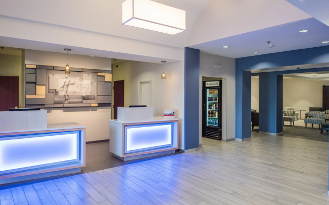 photo 2 of Holiday Inn Express Hotel & Suites Burlington by IHG