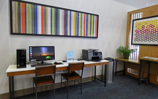photo 4 of Holiday Inn Express & Suites Burlington by IHG