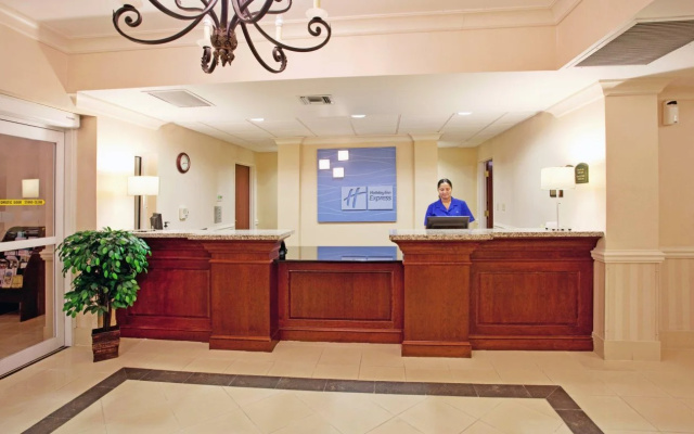 photo 2 of Holiday Inn Express Hotel & Suites Camden-I20 (Hwy 521) by IHG
