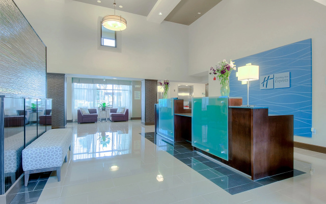photo 2 of Holiday Inn Express & Suites Carlsbad Beach by IHG