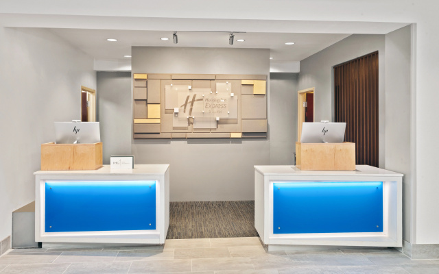 photo 5 of Holiday Inn Express & Suites Chicago West - O'Hare Arpt Area by IHG