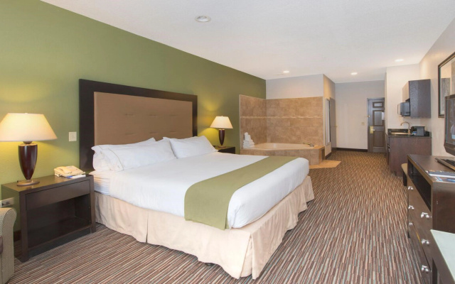 photo 4 of Holiday Inn Express & Suites Chicago-Deerfield/Lincolnshire by IHG