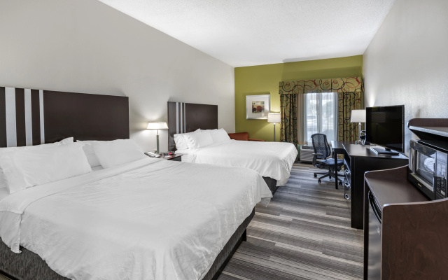 photo 4 of Holiday Inn Express Hotel & Suites Cincinnati-Blue Ash by IHG