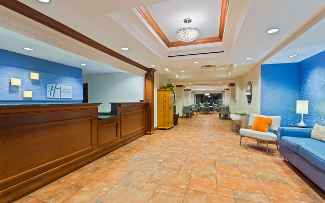 photo 2 of Holiday Inn Express Hotel & Suites Clearwater North-Dunedin by IHG