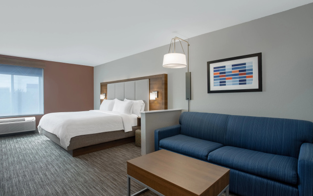 photo 3 of Holiday Inn Express Hotel & Suites Clinton by IHG