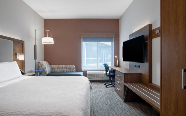 photo 4 of Holiday Inn Express Hotel & Suites Clinton by IHG