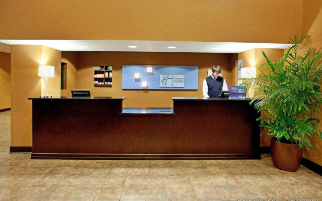 photo 2 of Fairfield Inn & Suites by Marriott Columbia Downtown