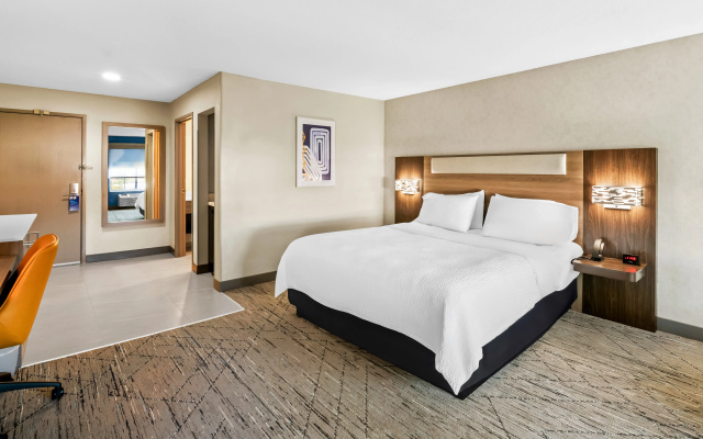 photo 4 of Holiday Inn Express Hotel & Suites Council Bluffs - Conv Ctr by IHG
